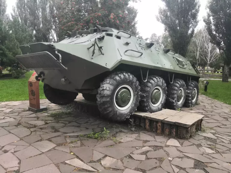 Бронетранспортер БТР-60