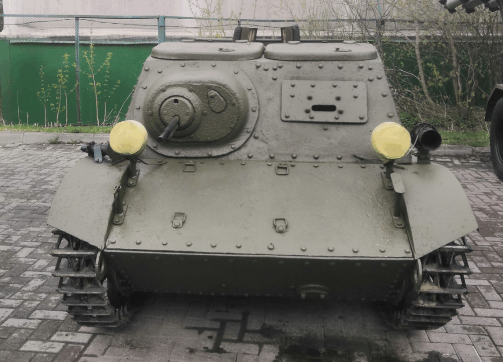Легкий бронированный артиллерийский тягач Комсомолец Т-20
