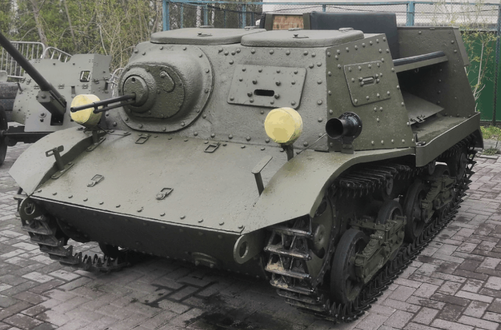 Легкий бронированный артиллерийский тягач Комсомолец Т-20